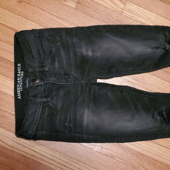 American Eagle Outfitters black distressed jegging Sz 2 - Picture 2 of 8